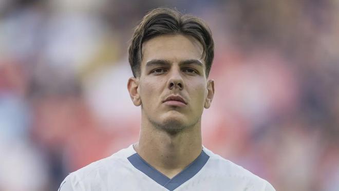 13岁天才小将代表阿森纳U19出战青年欧冠，打破赛事纪录