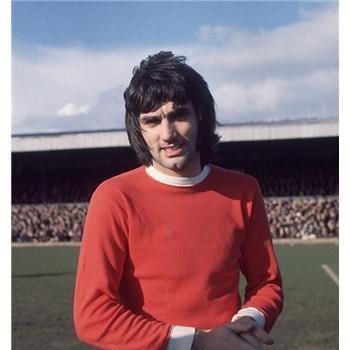 曼联本赛季在劫富济贫中表现突出，对阵强队全胜，但中下游球队难求一胜，有望争夺欧冠资格。