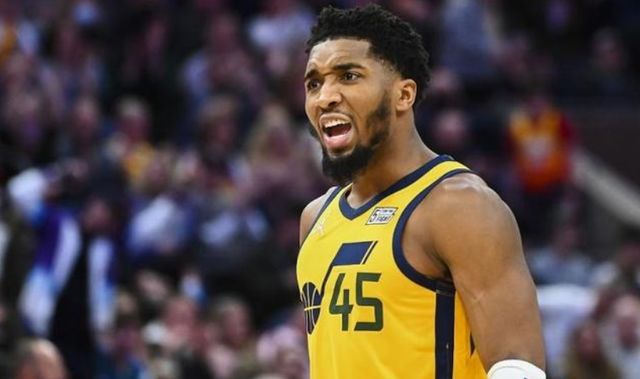 让队员在场 让队员在场